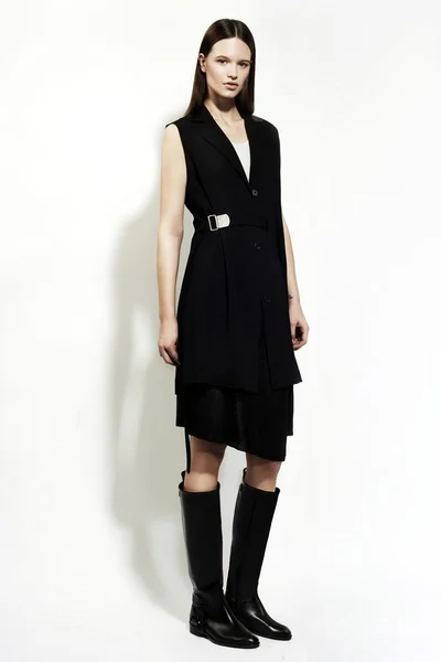 Look 16